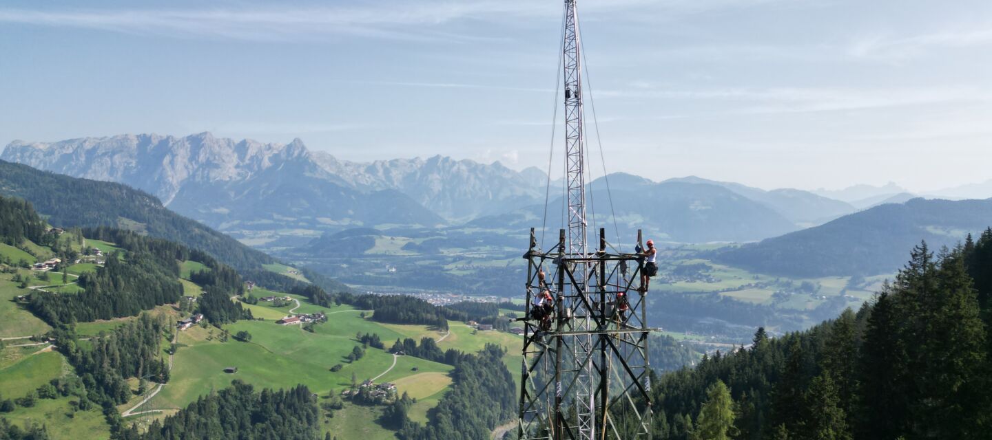 Montieren mittels Stockbaum Montieren mittels Stockbaum