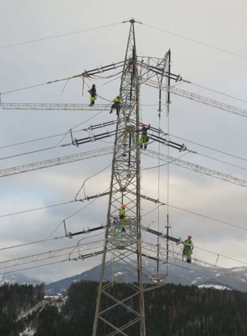 1:1 Seiltausch 220 kV Ltg. Tauern - Weißenbach, System 221/222 1:1 Seiltausch 220 kV Ltg. Tauern - Weißenbach, System 221/222