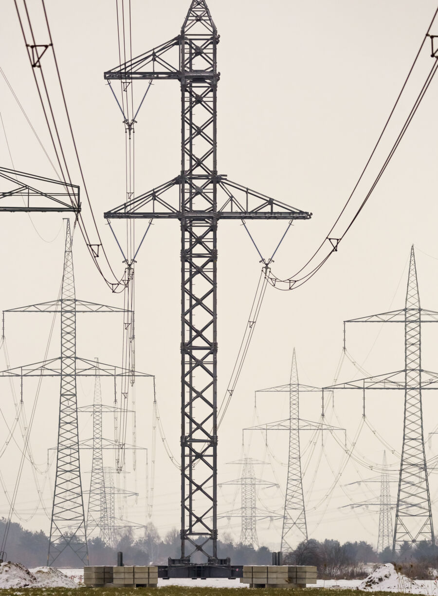 Overhead line construction: emergency masts for maximum safety | Cteam ...